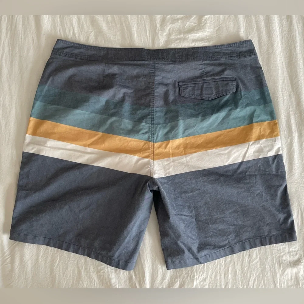 GOODFELLOW & CO. Striped Swim Board Shorts Trunks Size 42 Dadcore Resortwear